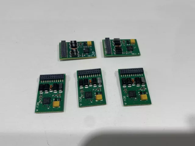 5x 36-557 Bachmann Branchline 21-pin 4-function DCC decoders with EMF back