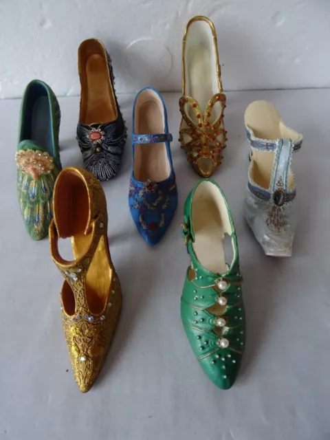 Chaussures miniatures de collection sale