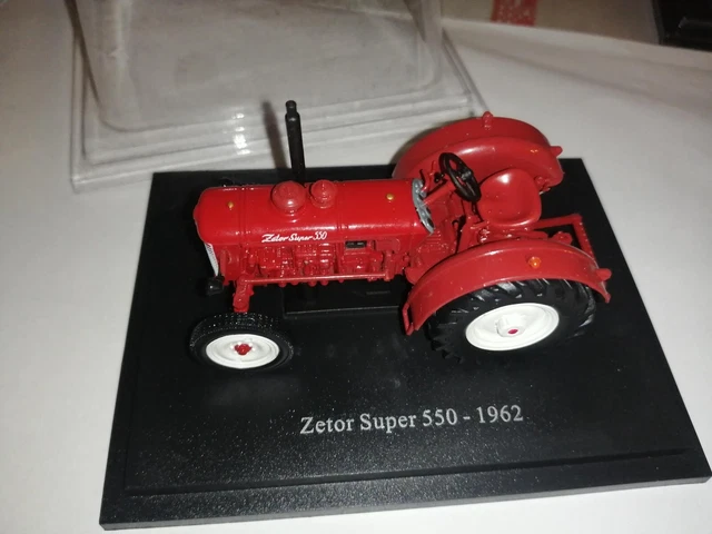Hachette Universal Hobbies Tracteur 1:43 - Zetor Super 550 - 1962