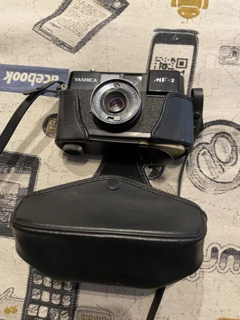 Macchina Fotografica Vintage Yashica MF-2