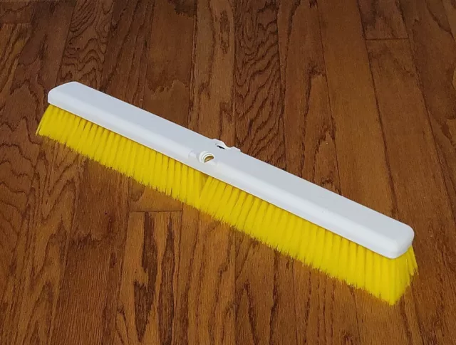 Carlisle 24" Spectrum Omni Sweep Yellow Head. 4189104 (Made in The U.S.A.)
