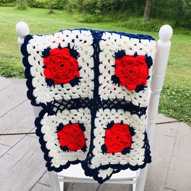 HANDMADE CROCHETED GRANNY Square Afghan Throw Lap Blanket Red White