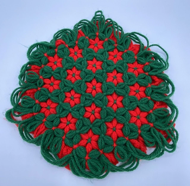 Vintage Yarn Star Trivet Hot Pad Country Cottagecore Daisy Loom Red And Green Vintage Yarn Star Trivet Hot Pad Country Cottagecore Daisy Loom Red And Green