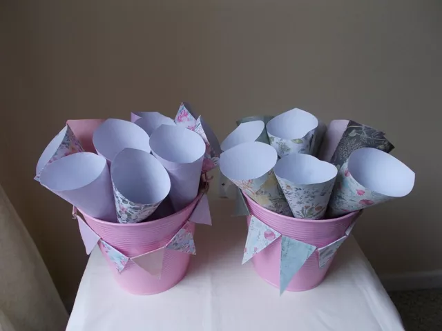 1 Confetti Pail With 10 Cones,  Basket, Wedding, Bridal Cones.