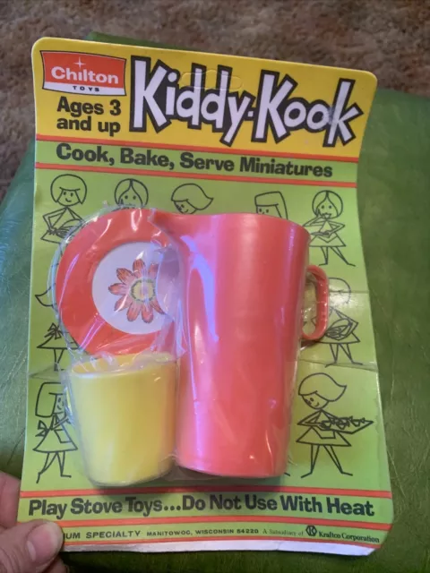 1960's Kiddy Kook  Aluminum Specialty Co Toys Still on CARD Manitowoc Wisconsin