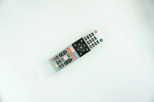 thumbnail interactive-video image 1 of RCA SmarTVirtuoso Remote Control – Replacement For Virtuoso RNSMU6540 & RNSMU7040 Models (AE0201650) 1 of 2