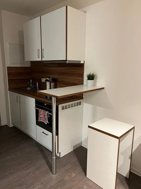 Nachmieter*in für Einzelapartment mit Wintergarten