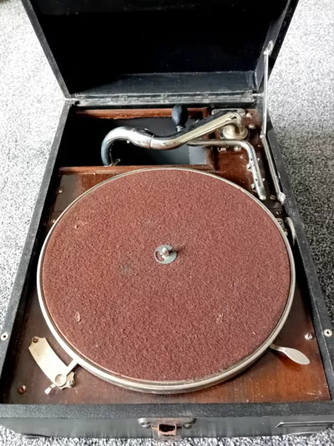 HMV Aufzieh-Grammophon. HMV tragbarer Plattenspieler zum Aufziehen. Funktioniert.