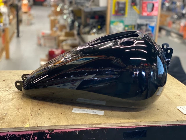 Vivid Black Gas Tank Harley Dyna 2004^ Street bob Low Rider FXDB Nice!
