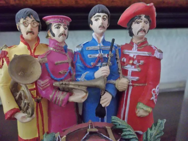 The Beatles Franklin Mint Sgt. Pepper's Dome, Bell Jar Limited Edition 6R9869 ?