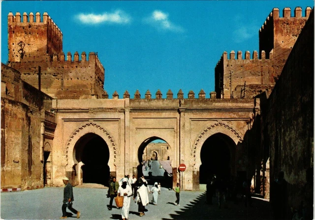 CPM AK Fez-Bab Decoaks MOROCCO (880420)