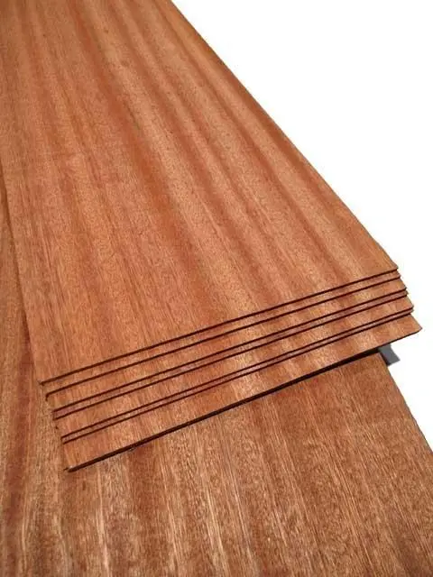 Impiallacciatura in mogano 3 mm impiallacciatura per legno 1F 80 x 44-46 cm 4 fogli
