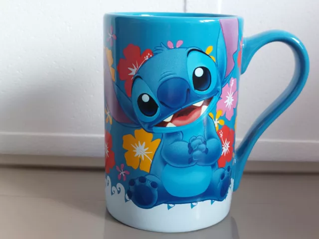 Mug / Tasse Disney - Lilo & Stitch - Stitch Pineapple - 325 ml - Stor