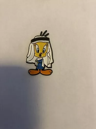 Tweety Comic Pin !!