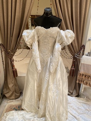 80s/90s VTG Ivory Satin Beaded Wedding Dress by Moonlight, small size 10 Veil