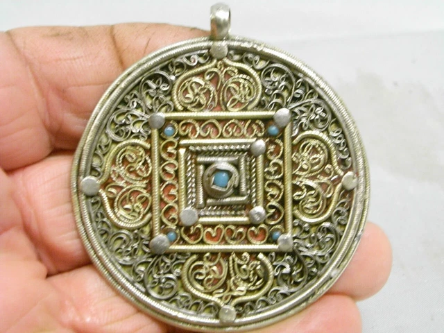 Pendentif Ancien En Argent Massif Traditionnel Berbère - Antiquités Avec Vrais Symboles