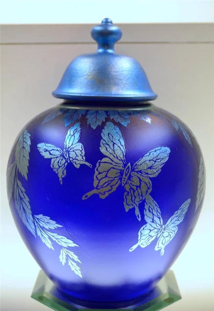 FENTON Ginger Jar wCustom Pntd Lid FAVRENE Butterflies FAGCA EXCLUSIVE FREEusaSH