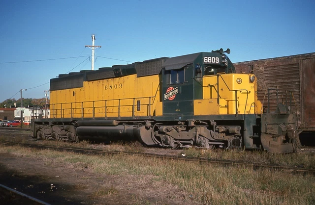 T: Original Slide CNW North Western SD40-2 #6809 - Adams WI 1975