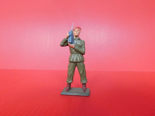 Figurine Starlux - Parachutiste Français Au Combat - 1:32 (60mm) - État D'origine