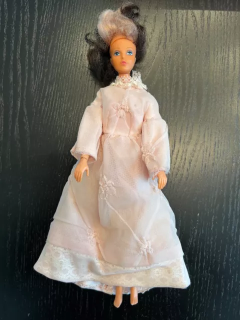 Vintage 1975 Tuesday Taylor Doll by Ideal, 11.5" Tall rotating hair