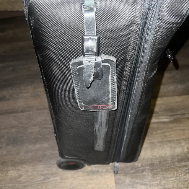 Tumi Alpha 2 Black International Expandable 2 Wheeled Carry-on - 22020D2 READ 13