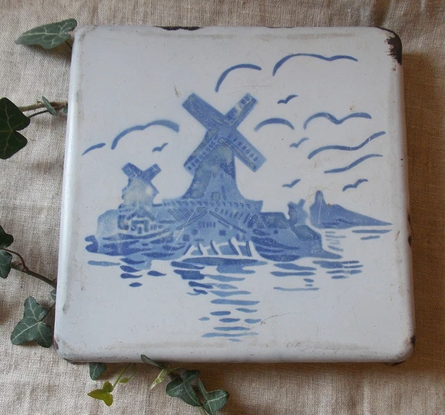 ANCIEN PLAT ET Casserole Emaille Decor Damier Lustucru Idem Cafetiere Vintage EUR 18,00 - FR