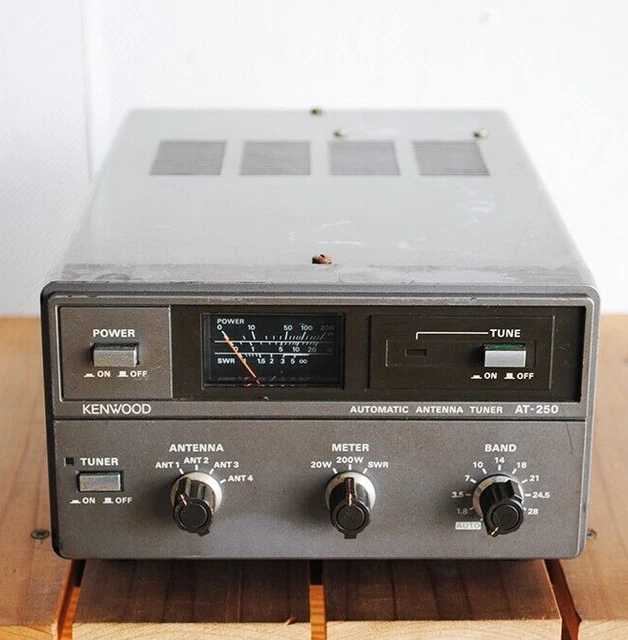Antenne Tuner Auto Kenwood AT-250 – HF, Testé Fonctionnel – Pour TS-140, TS-680, Etc.