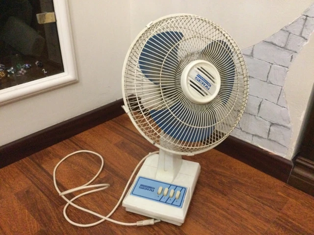 VENTILATORE DA BANCO SERAI.VINTAGE PERFETTAMENTE FUNZIONANTE.START/STOP 3 Speed