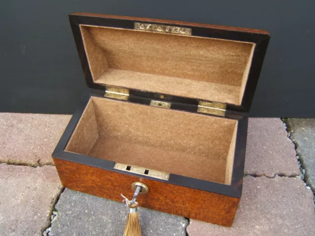 Encantadora Caja De Joyas/Documentos De Nogal Rebaba Antigua De Principios De 19C - Fabuloso Interior 3