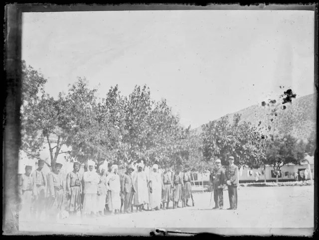 Plaque verre photo ancienne noir et blanc négatif 9x12 cm soldats guerre