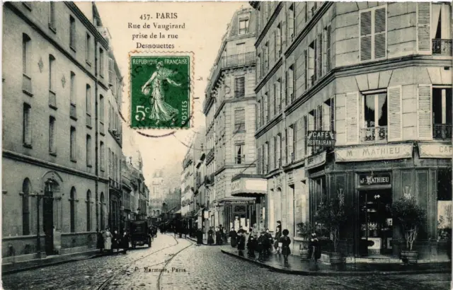 CPA PARIS (15e) Rue de Vaugirard. prise de la rue Desnouettes (536816)