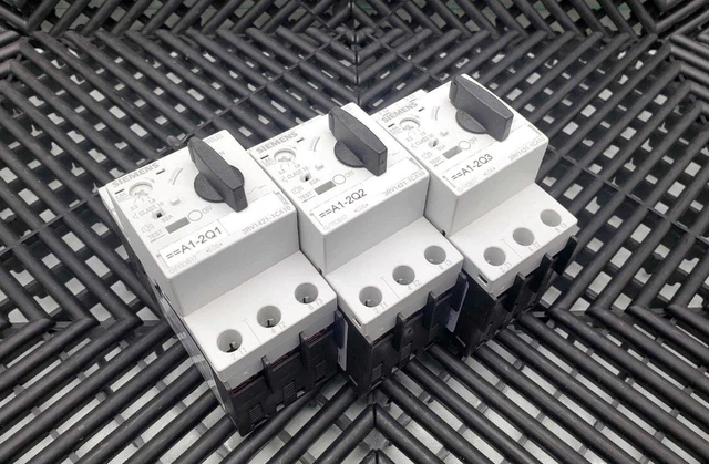 Lotto Di 3 Siemens 3RV1421-1CA10 Motore Starter Protezione 1.8-2.5A
