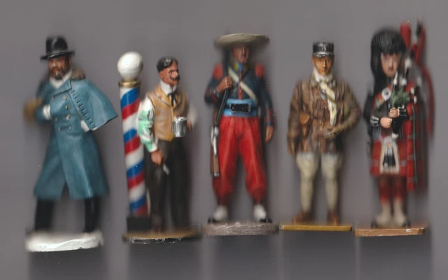 LOT DE 8 Soldats En Plomb Ancien EUR 40,00 - FR