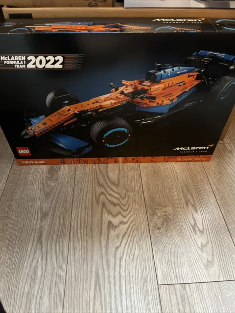 F1 Car 42141 Technic McLaren Formula 1 2022 F1 V6 Cylinder Race Car NEW