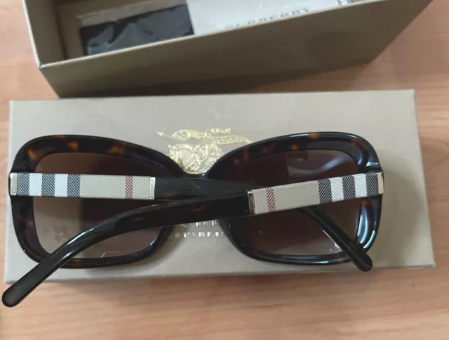 Burberry sunglasses women used Authentic Pre Owned