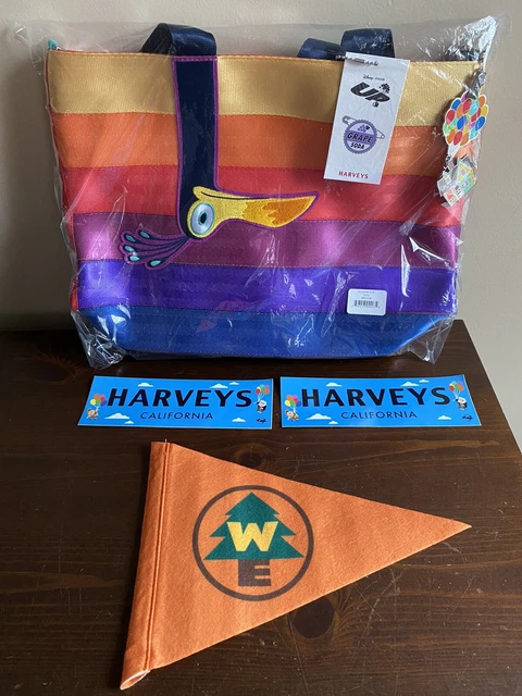 https://www.picclickimg.com/BfEAAOSwCVRgZNBE/Disney-Harveys-Seatbelt-Bag-Pixar-Up-Kevin-Vacation.webp