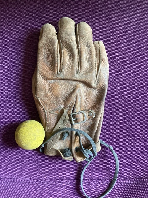 Gant Ancien De Balle Pelote - Cuir - Tradition Du Nord Et Belgique - Rare - Occasion Signé