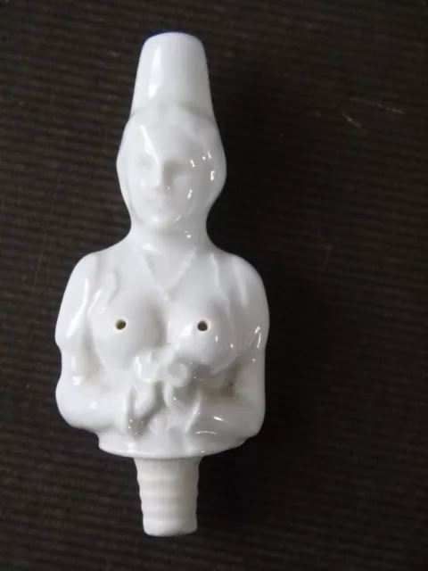 Erotica ancien bouchon bec verseur en céramique porcelaine époque 1900 bretonne
