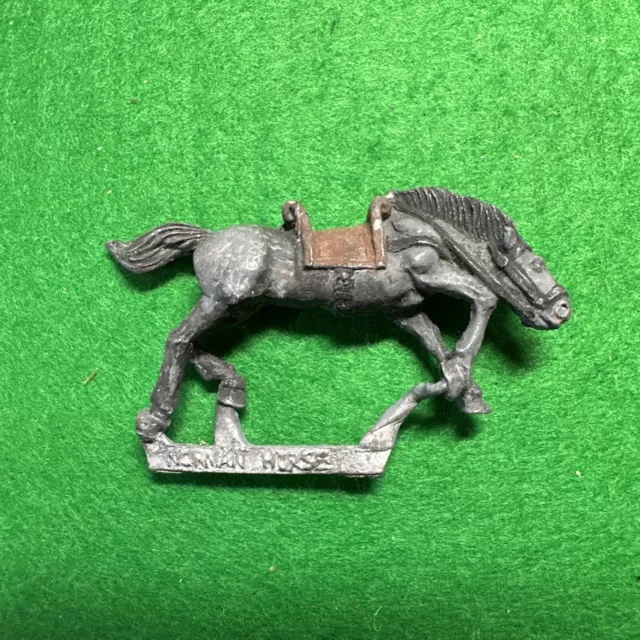 Games Workshop Norman Charger Horse Cavalry Steed Bretonnian Citadel 1985 80s GW