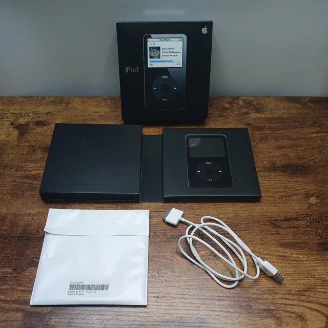 APPLE IPOD CLASSIC 5th Generation 60GB Black A1136 inc