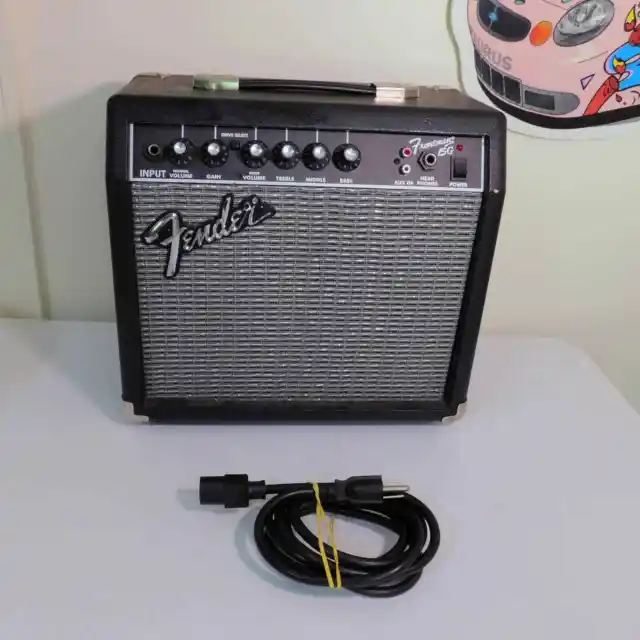 Fender Frontman 15G Electric Guitar 38W Amp Tested Working