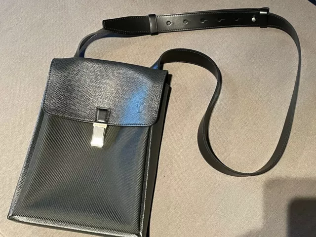 Louis Vuitton Soft Trunk Taiga Rainbow Shoulder Bag Virgil Abloh M30341 w/ Box