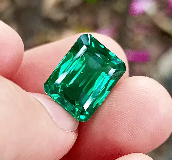 Flawless Natural 7.80 Ct Green Emerald GIE Certified Emerald Cut Loose Gemstone