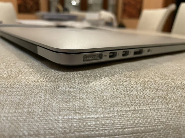 Apple MacBook Pro 13,3" (256GB SSD, Intel Core i5 2,7GHz, 8GB RAM) 2