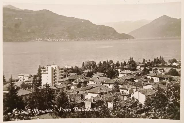 Cartolina - Lago Maggiore - Porto Valtravaglia ( Varese ) - 1956