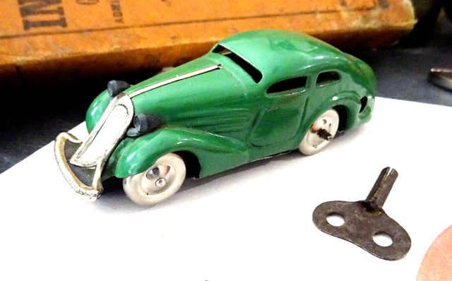VOITURE MÉCANIQUE SCHUCO Made in Germany Jouet ancien en tôle EUR 149
