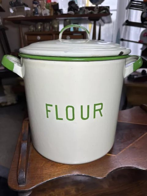 https://www.picclickimg.com/BgoAAOSwh1hlKW6Y/Vintage-Enamel-Tin-Flour-Canister-With-Lid-Green.webp