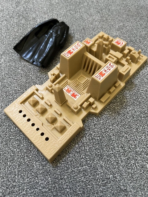 Vintage 1982 Indiana Jones Map Room Playset Floor Base and Toht Jacket Kenner Vintage 1982 Indiana Jones Map Room Playset Floor Base and Toht Jacket Kenner