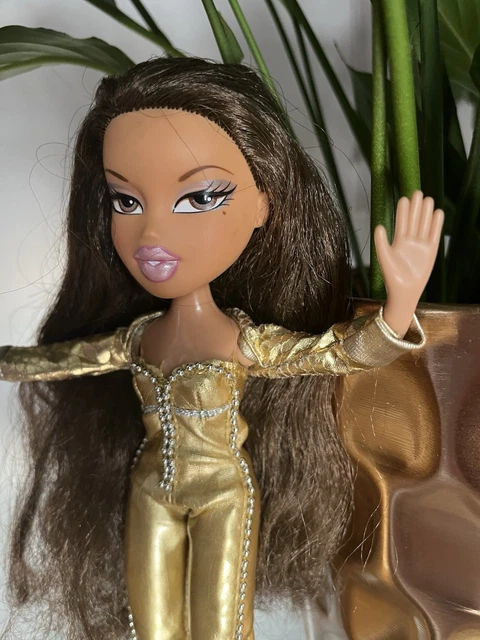 DESIGNED BY YASMIN Bratz Doll 2008 Gold Jumpsuit, Dress And Shoes 54.78 -  PicClick UK