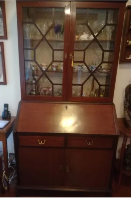 Vetrinetta + scrittoio + mobiletto in legno